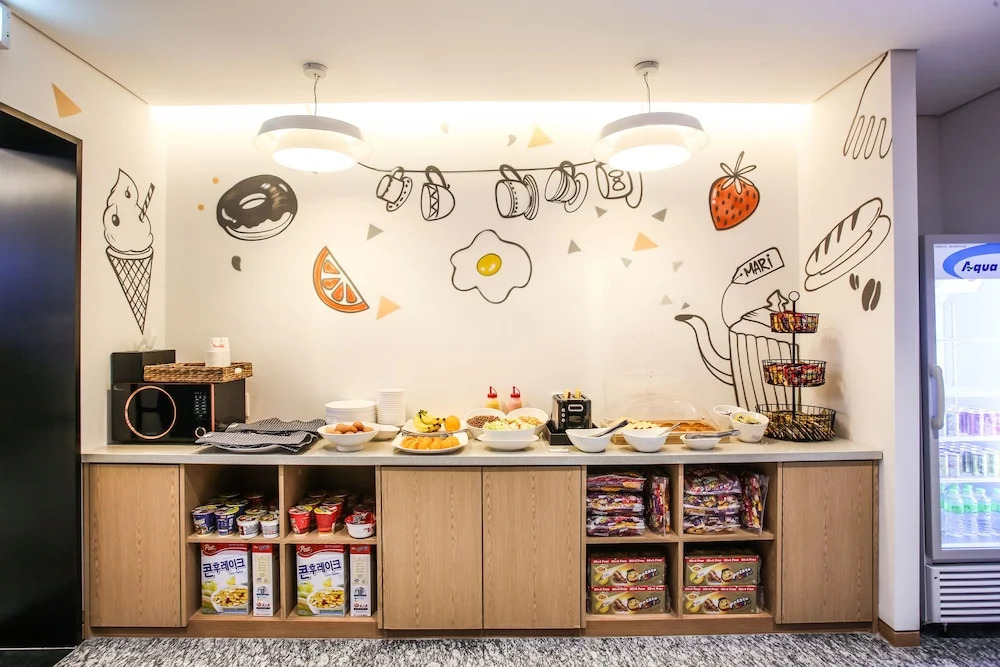 Jeonju Mari Hotel Park Store