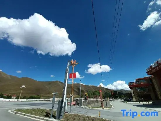 Super 8 Preferred Hotel (Xinduqiao Town)