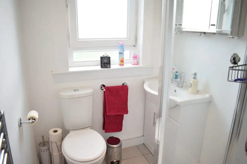 2 Bedroom Edinburgh Apartment Close To Airport