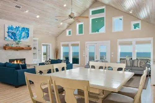 Gulf Pearl by RedAwning