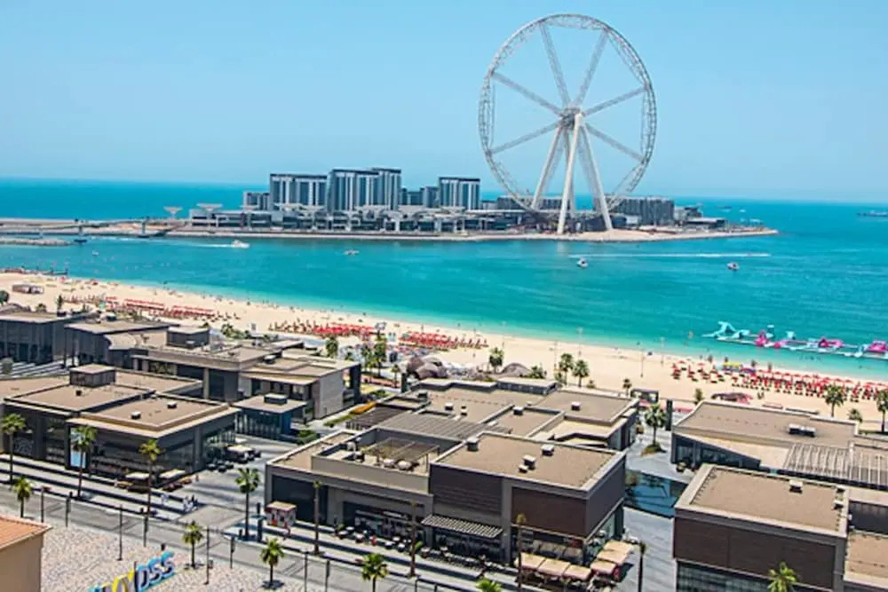 Sunny Apartment in Marina With a View Ideal Location