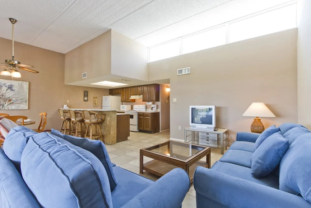 Villa Del Sol Condominium 304