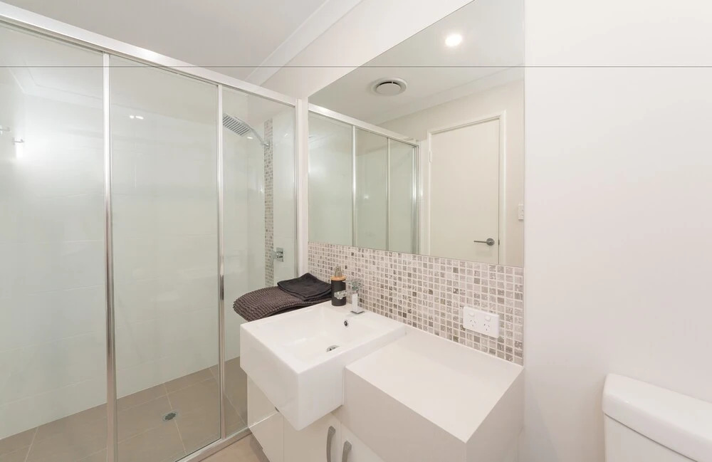 Lakeview Apartment Suite 16