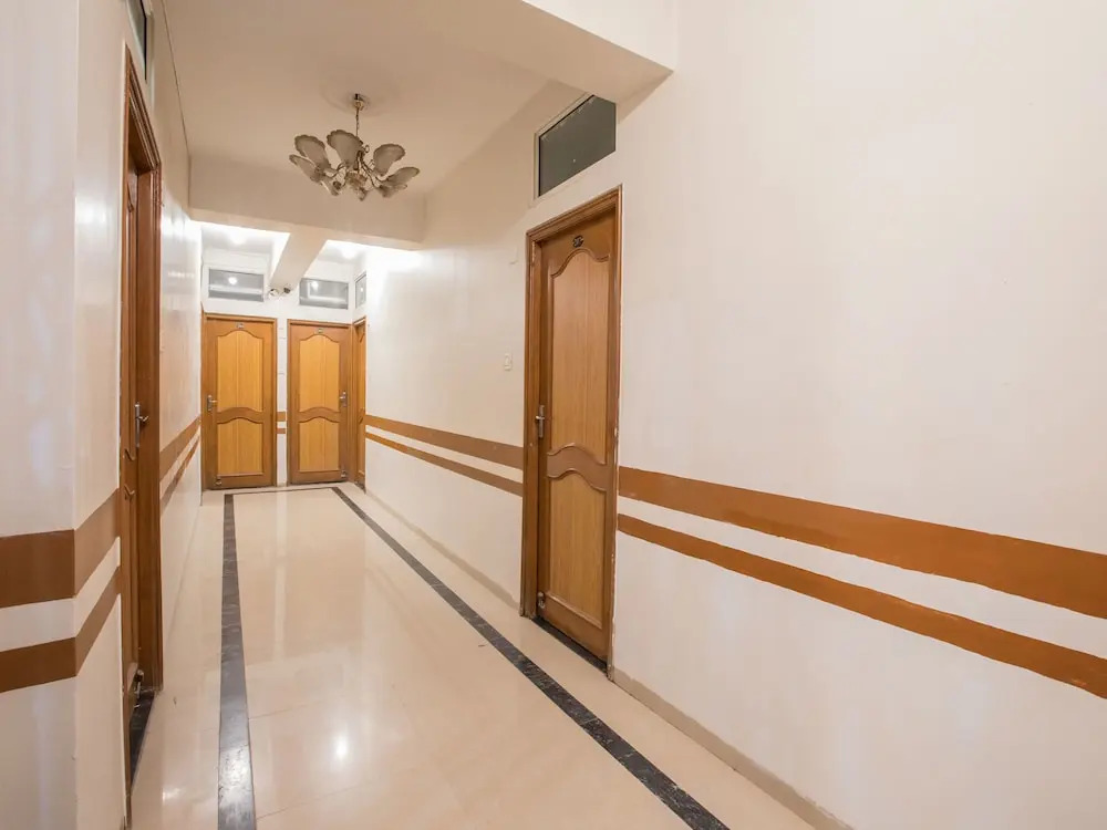 OYO 9903 Hotel Care Residency