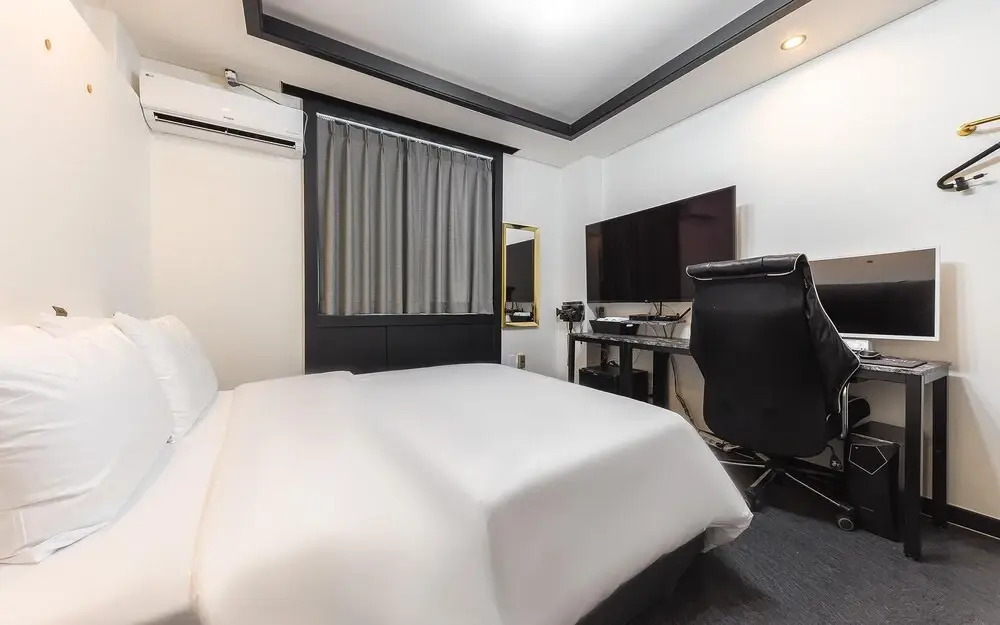 Gunsan the Bridge Hotel