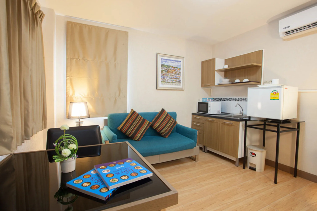 Orawan Suites