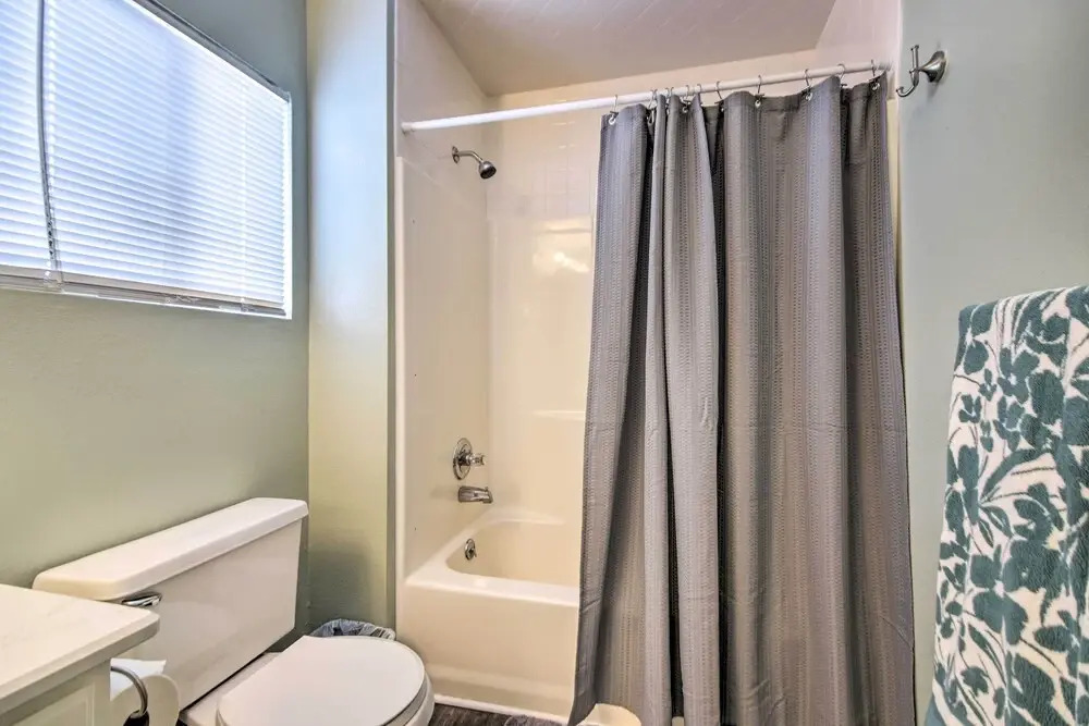 Loveland Duplex w/ Large Yard: 2 Mi to Dtwn