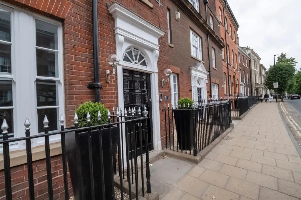 Bootham House Luxury apartment 7