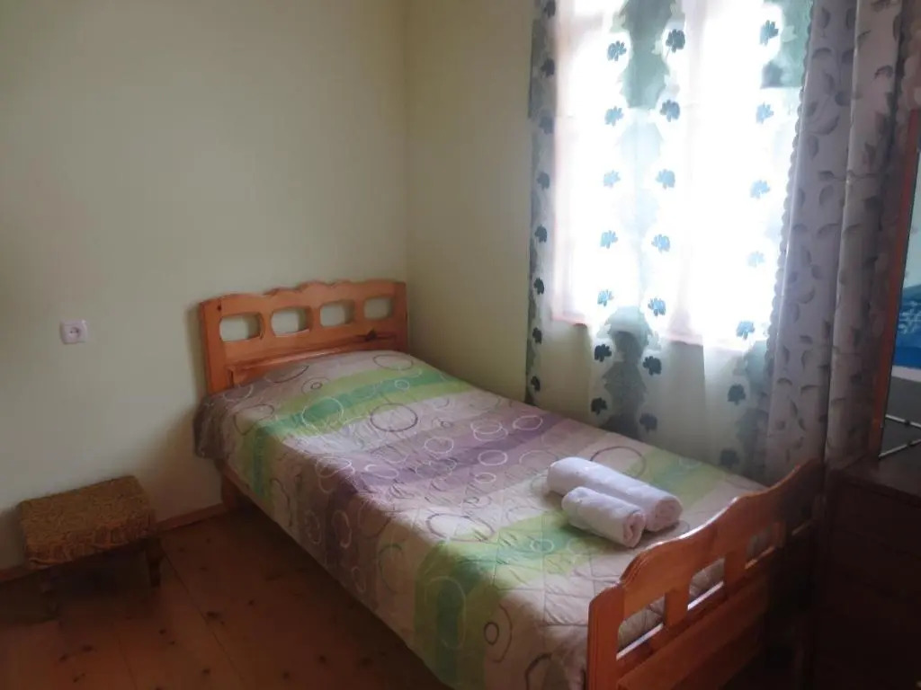 irma beso aleko khergianis guesthouse