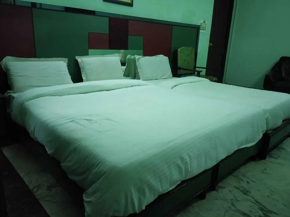Hotel Green Palace