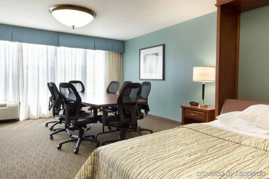 Drury Inn & Suites St. Louis-Southwest