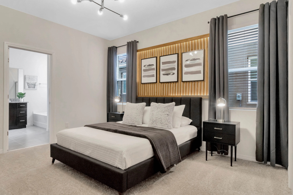 7 Bedrooms 5 Bathrooms Solterra 7599 Ol