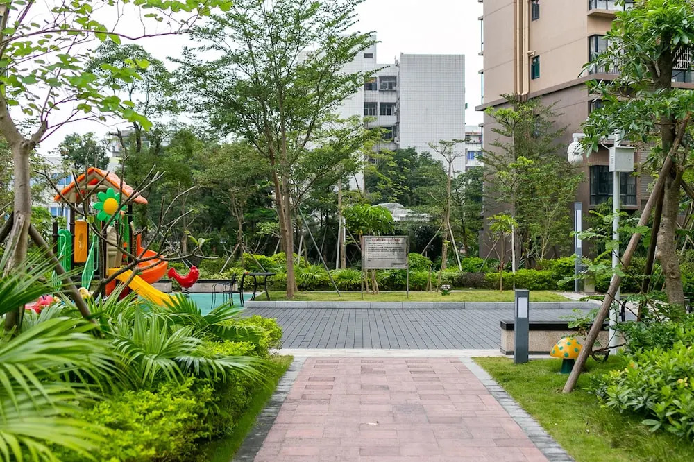 Locals Boutique Apartment Huafa Plaza 25