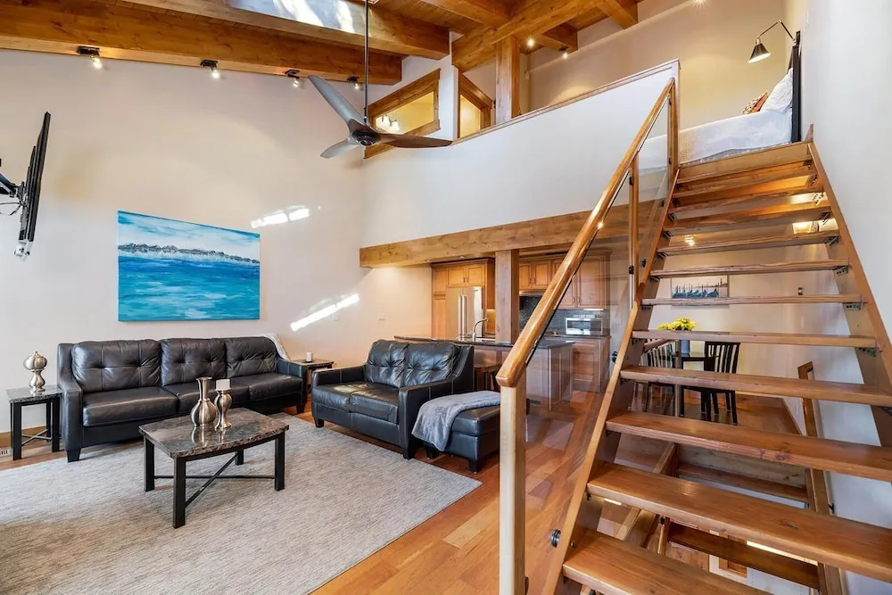 Mv32: Lakeland Village Luxury Condo With Great Amenities