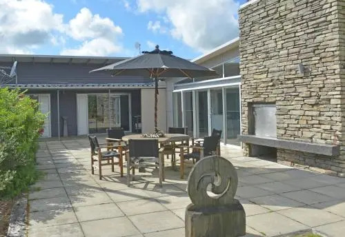 Platinum Lodge & Day Spa
