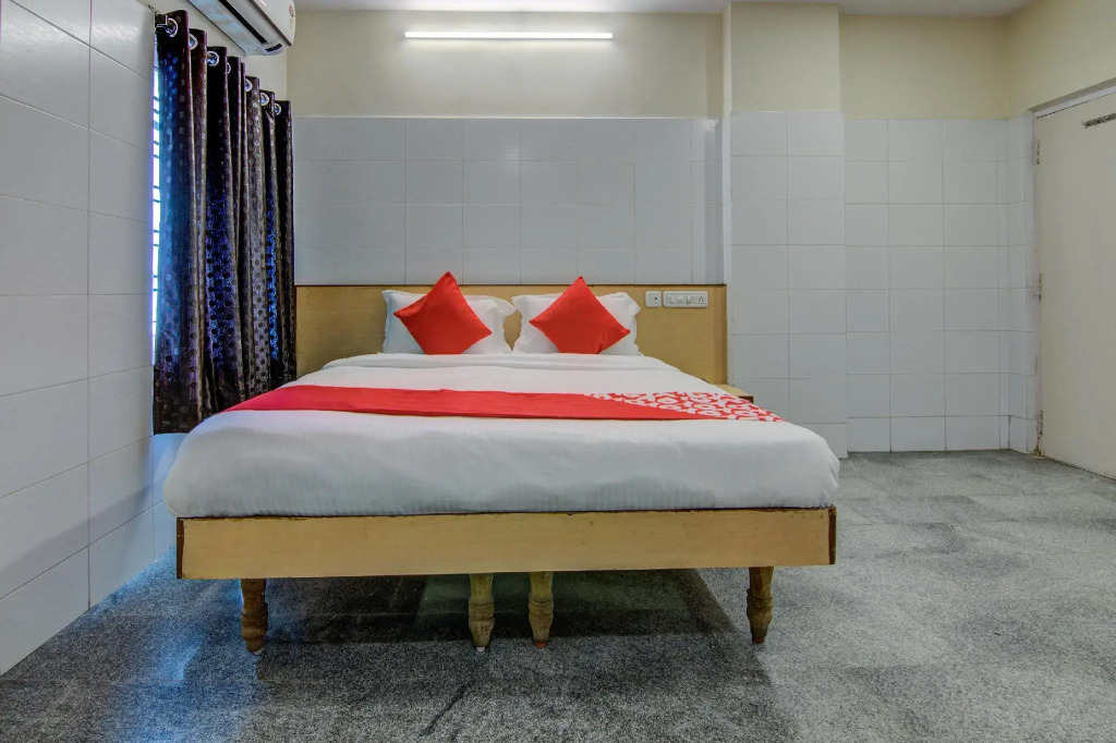 OYO 14669 Mayur's Residency