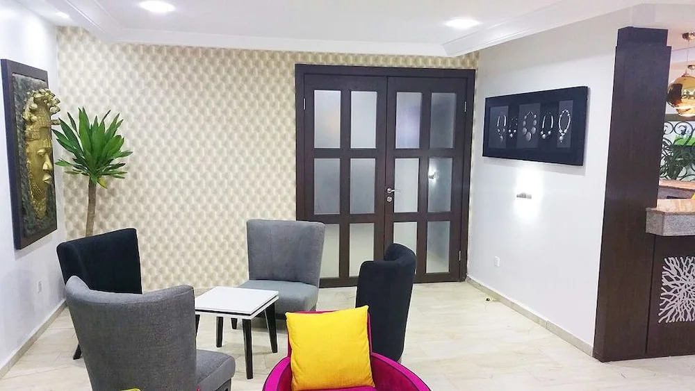 Polo Court Hotel