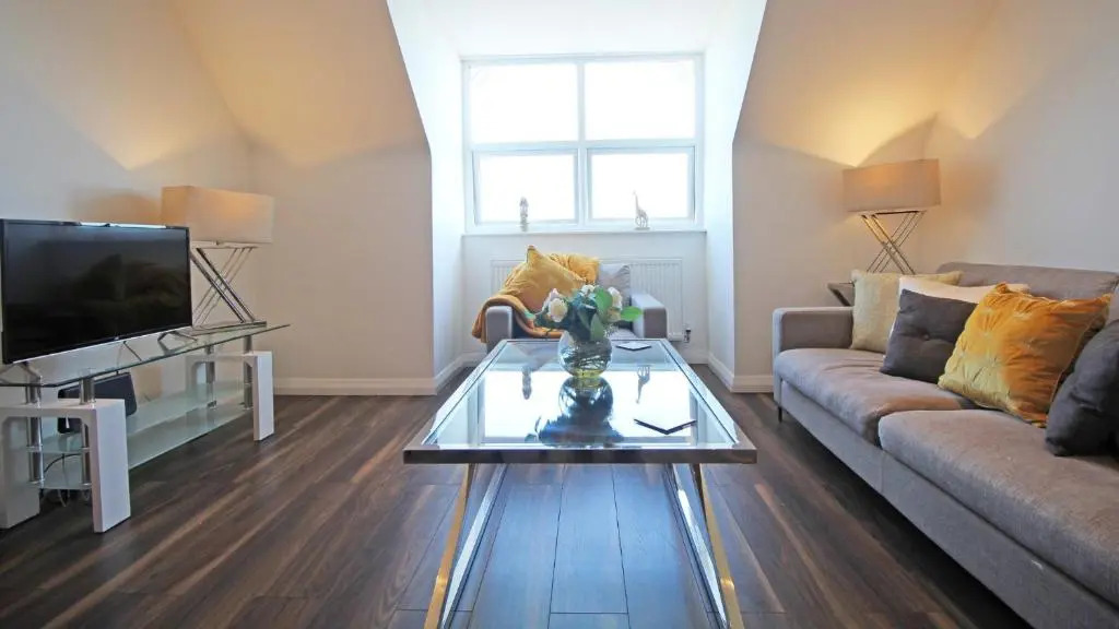 Sea front luxury apartment with sea views