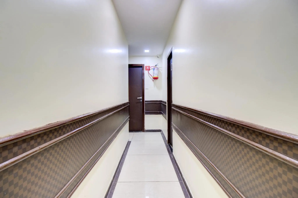 OYO 77803 Hotel Jd Residency
