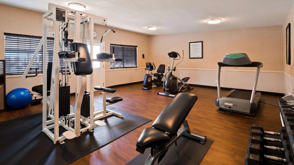 Best Western China Lake Inn