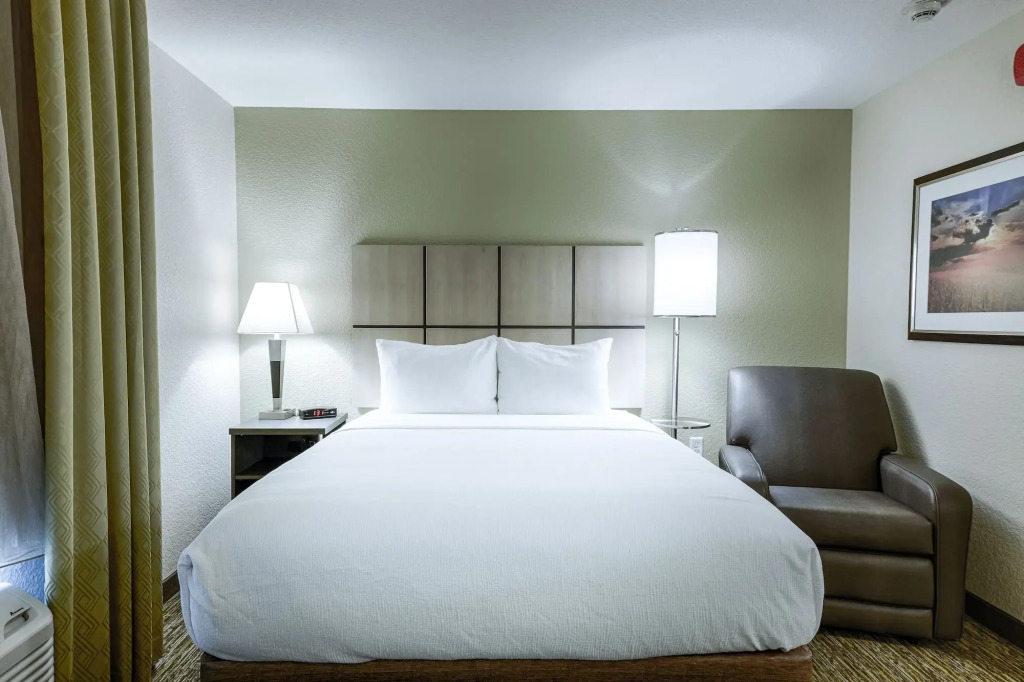 Candlewood Suites Lakeville I-35 by IHG