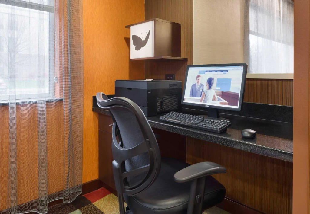 Fairfield Inn & Suites Youngstown Boardman Poland