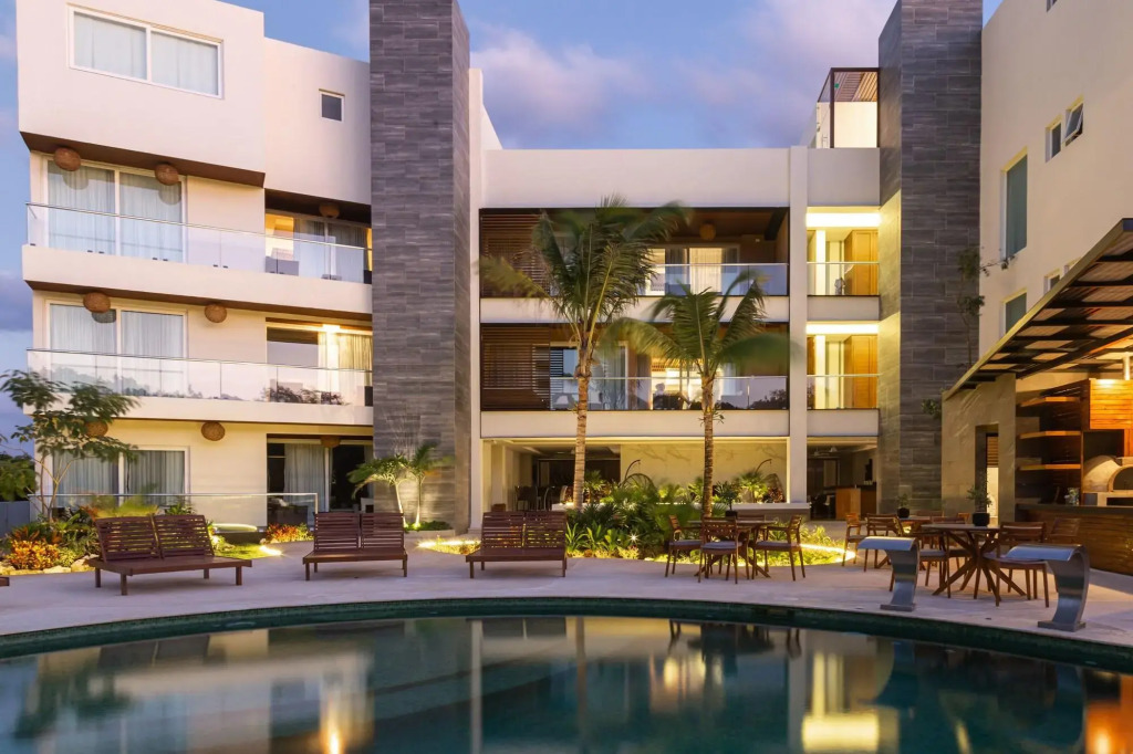 Solmare Apartments & Suites
