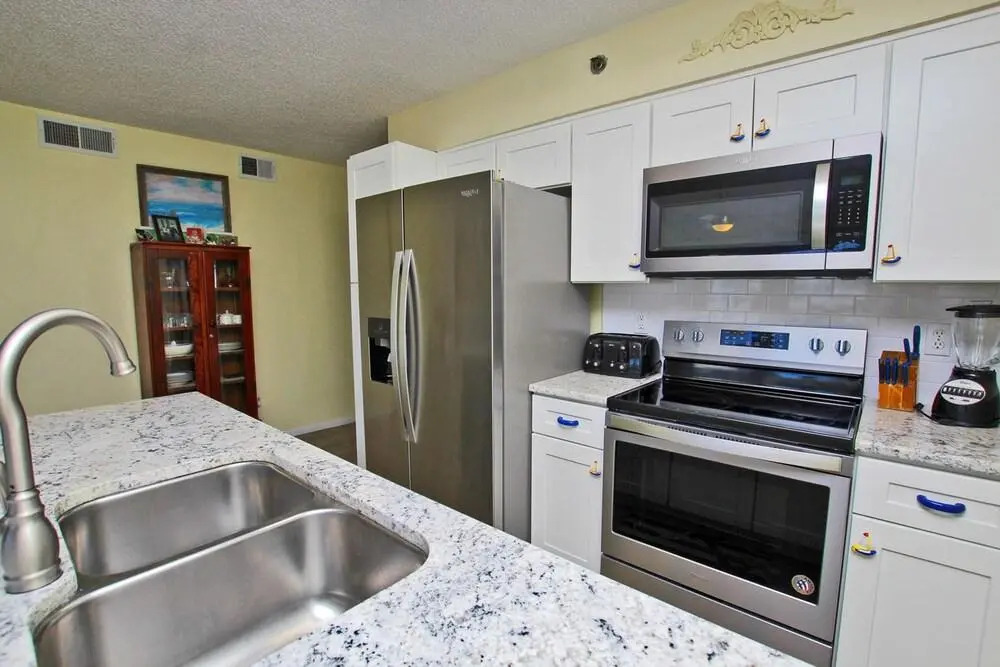 Tradewinds 807 by Youngs Suncoast