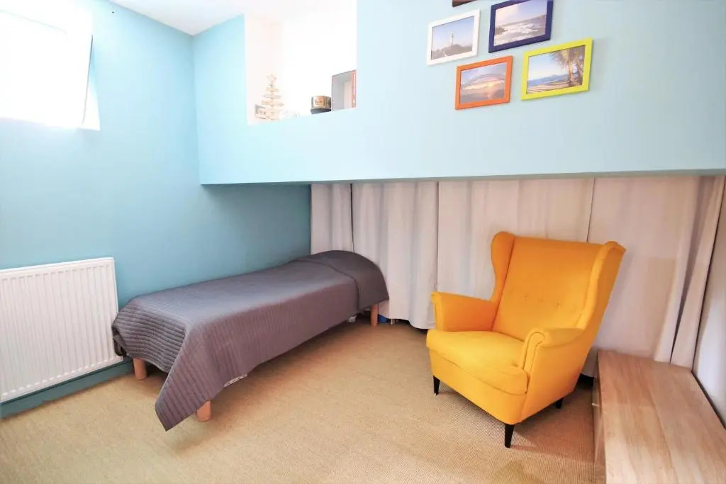 Gd appt T5 avec bureau jardin et parking en centre ville