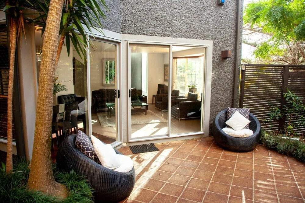 Bright 2 Bedroom Townhouse in Central Parnell