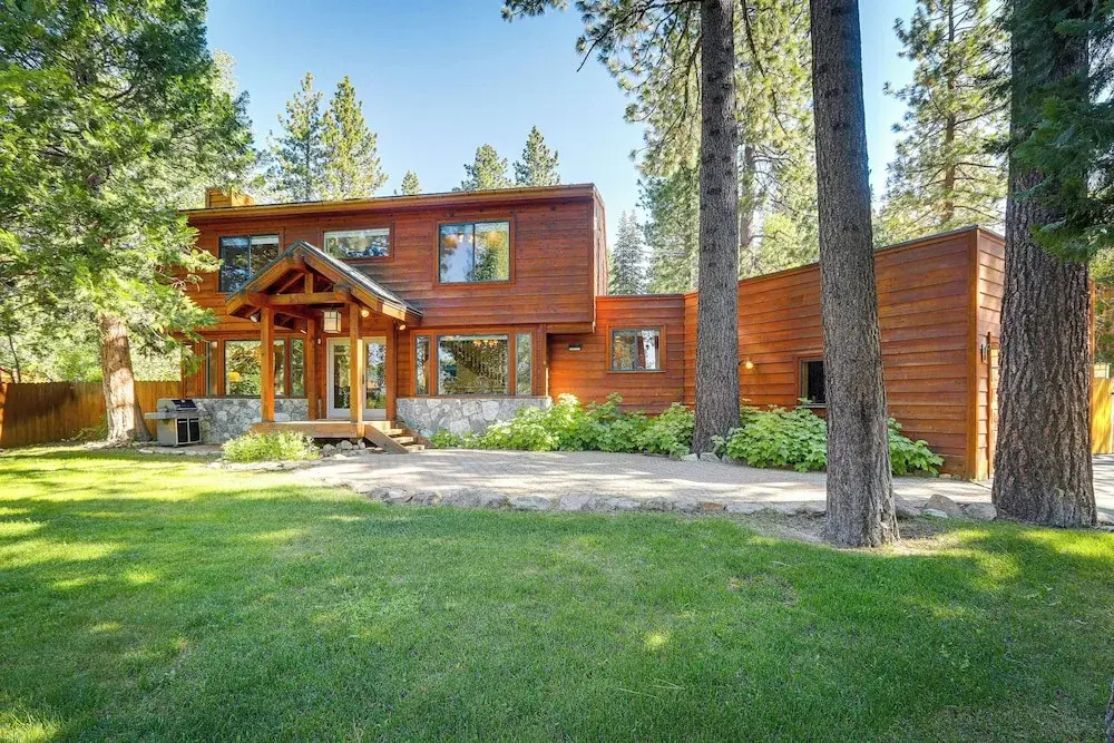 Spacious Tahoe City Retreat < 2 Mi to Lake Tahoe!