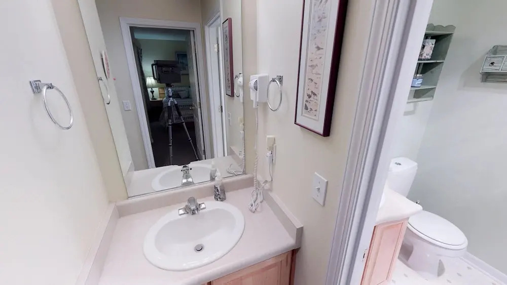 Waters Edge 203 - 1 Br Condo