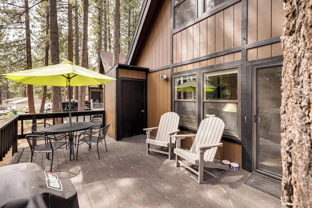 2 Mi to Lake Tahoe! All-season Extended Getaway