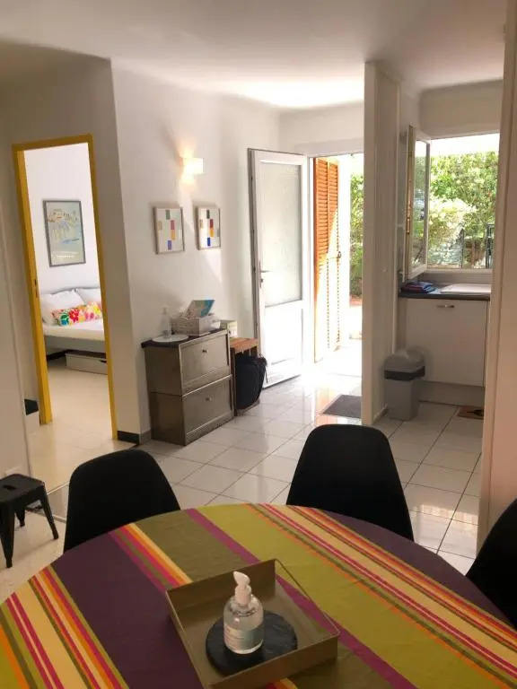 BEL APPARTEMENT 4Pers RDC/parking/terrasse/ jardin