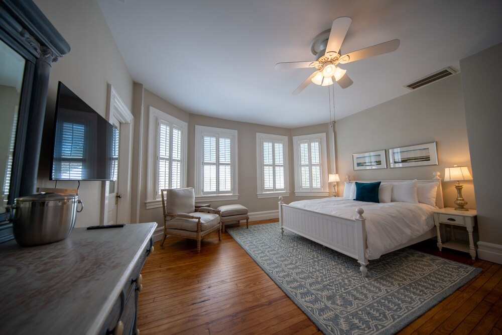 The Edenton Collection - Captain’s Quarters Inn