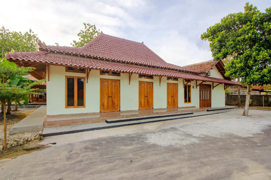 RedDoorz Syariah near Alun Alun Wonosari