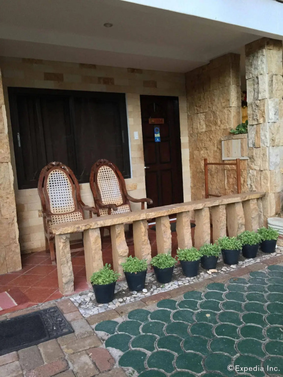 Dumaluan Beach Resort