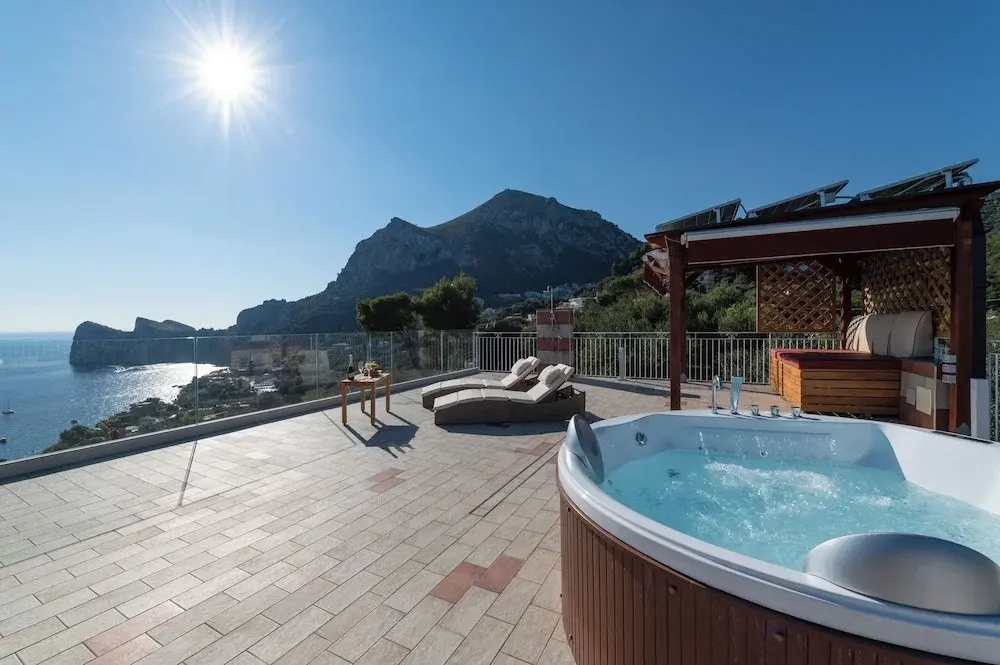 MAIN Roof Terrace Apartment