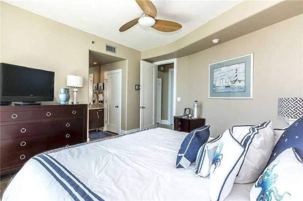 Bella Luna 1001 - 3 Br condo by RedAwning