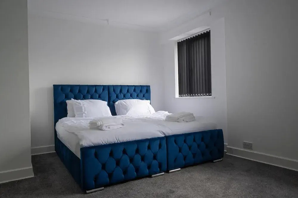 2-bedroom- Stoke-on-trent-sleeps 5-petsok