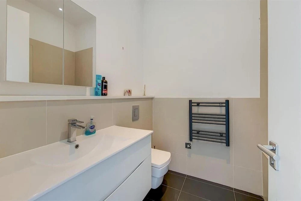 Luxurious 4-bedrooms Apartment in Central London