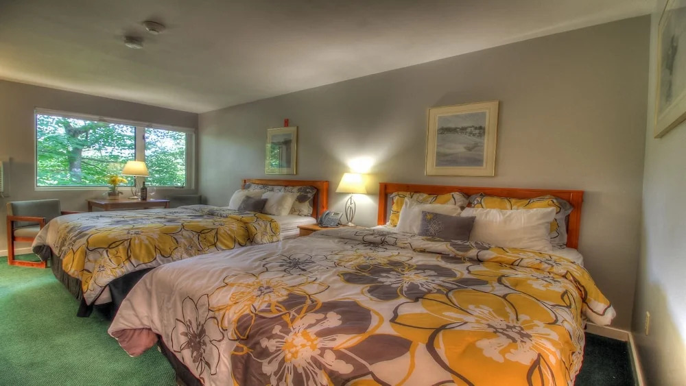 Killington Center Suite:  Perfect for families!  Sleeps 10 in 3BR/2BA renovated condo