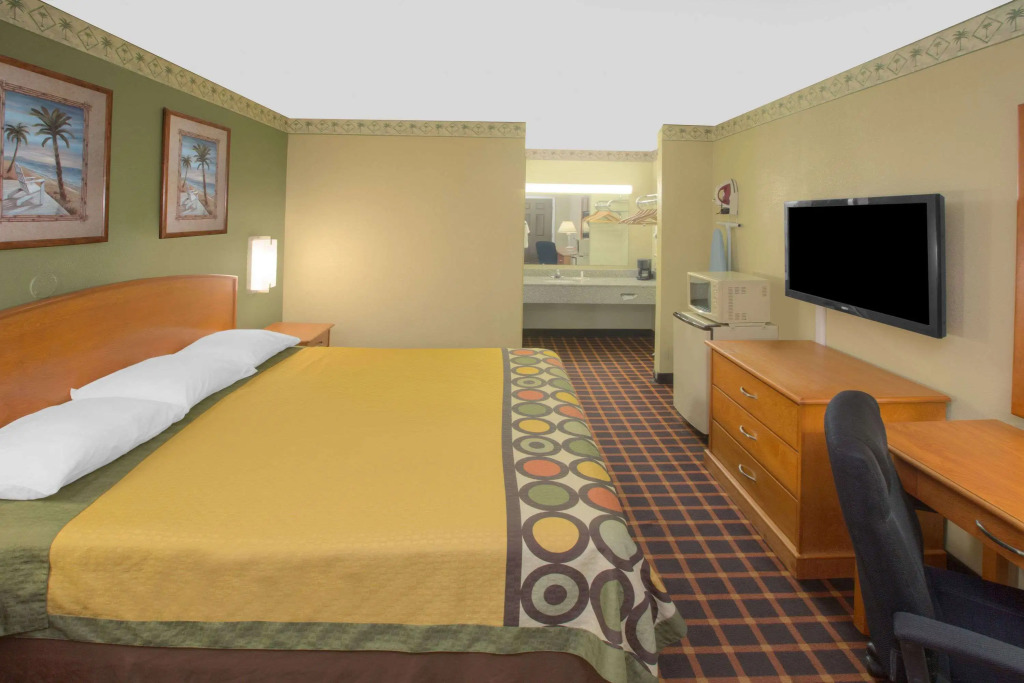 Super 8 by Wyndham Shreveport
