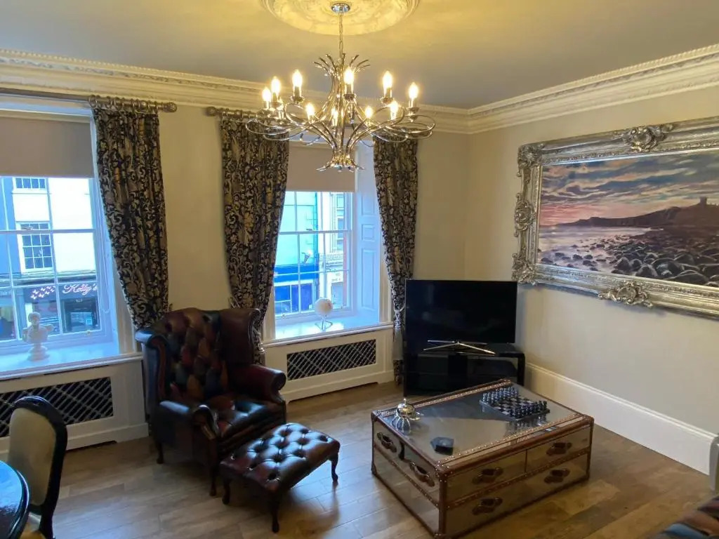 Clan Young Suite