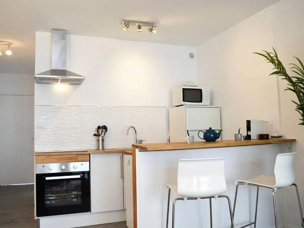 Appartement Le Lavandou, 1 pièce, 3 personnes - FR-1-251-303
