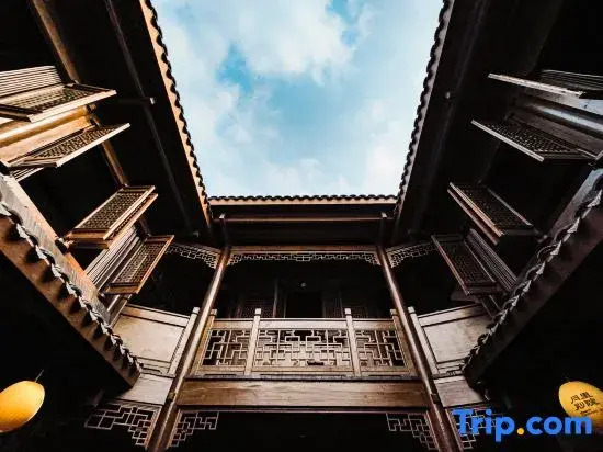 Moonlit Courtyard of Lizhuang