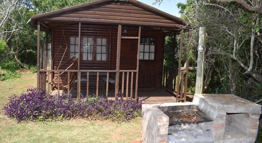 Woodlands Cottages & Camping