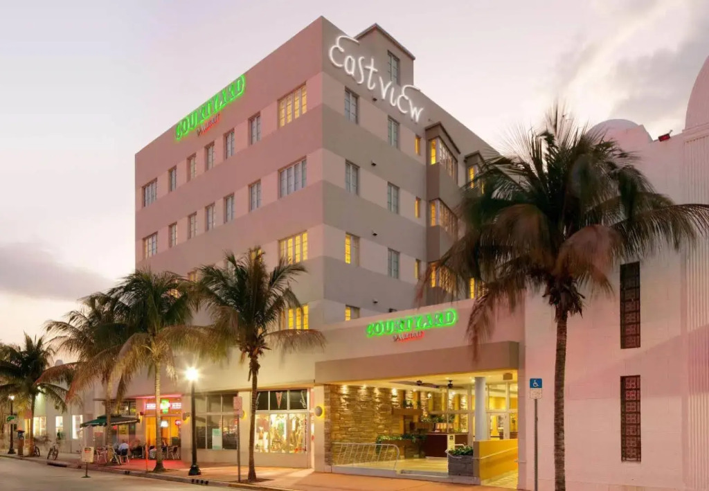 Courtyard Miami Beach South Beach