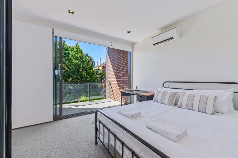 HomeHotel High-End 3 Bedroom Terrace with Parking