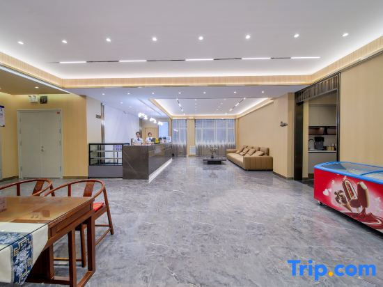 GELI Hotel (Linyi Pingyi Yinhua Road)